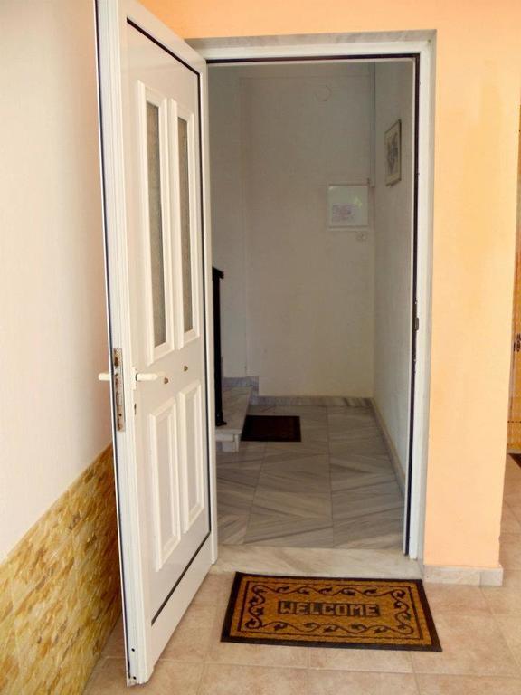 Socrates Apartments Olympiaki Akti Exterior photo